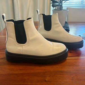 White Chelsea boots size 41 like new